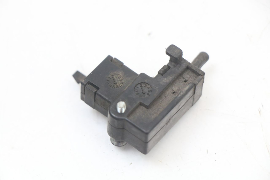 photo de INTERRUPTOR DE EMBREAGEM SUZUKI GN 125 (1997 - 2000) - Zoom do estado de desgaste