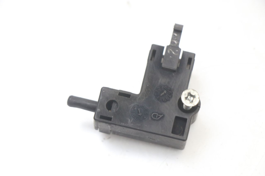 photo de INTERRUPTOR DE EMBREAGEM SUZUKI GZ MARAUDER 125 (1998 - 2004) - Vista principal