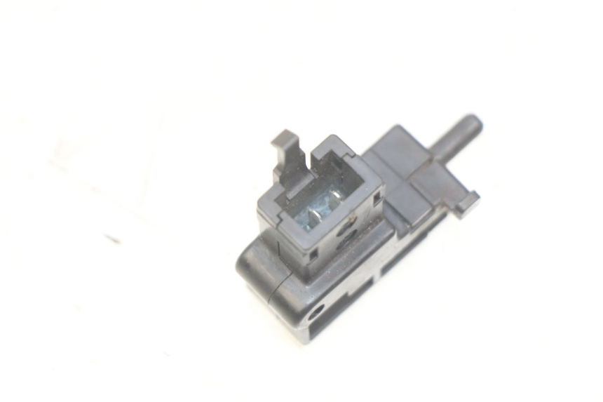 photo de INTERRUPTOR DE EMBREAGEM YAMAHA MT ABS 125 (2014 - 2018) - Outro ângulo de visão