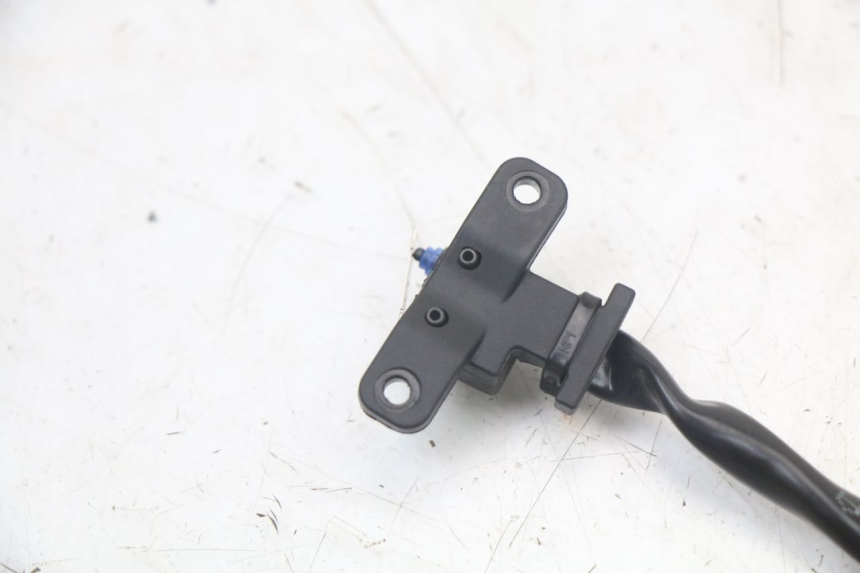 photo de INTERRUPTOR DE EMBREAGEM ROYAL ENFIELD CONTINENTAL GT 650 (2019 - 2024) - Estado da superfície