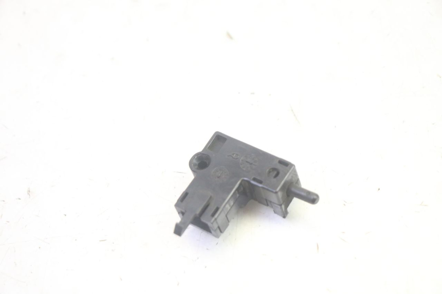 photo de INTERRUPTOR DE EMBREAGEM YAMAHA TDM ABS 900 (2002 - 2014) - Detalhe da peça