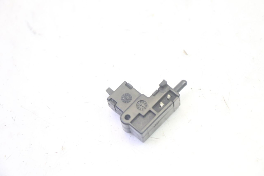 photo de INTERRUPTOR DE EMBREAGEM YAMAHA TDM ABS 900 (2002 - 2014) - Zoom do estado de desgaste