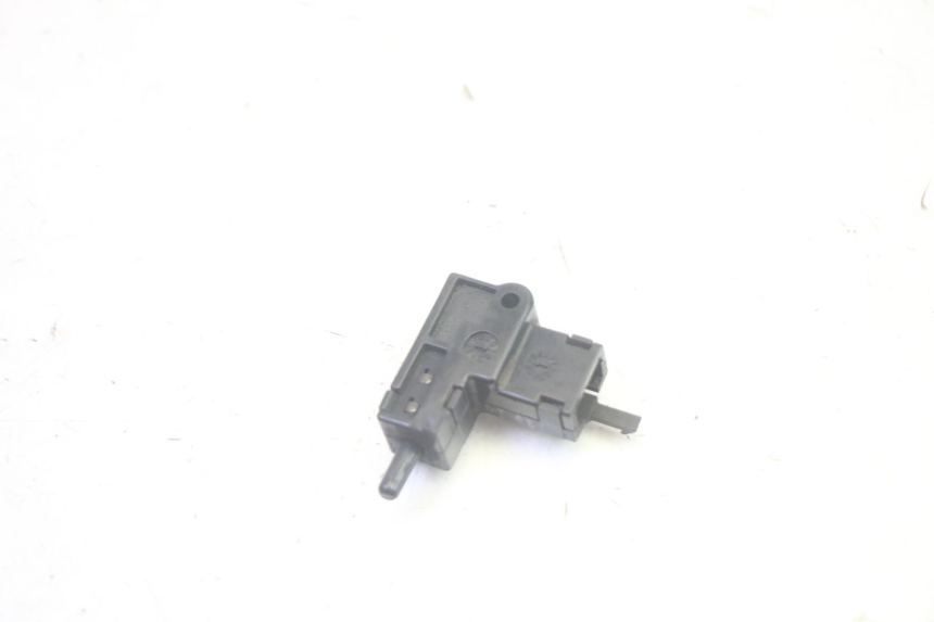 photo de INTERRUPTOR DE EMBREAGEM YAMAHA TDM ABS 900 (2002 - 2014) - Outro ângulo de visão