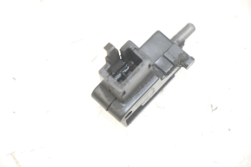photo de INTERRUPTOR DE EMBREAGEM YAMAHA XJN DIVERSION 600 (2000 - 2003) - Detalhe da peça