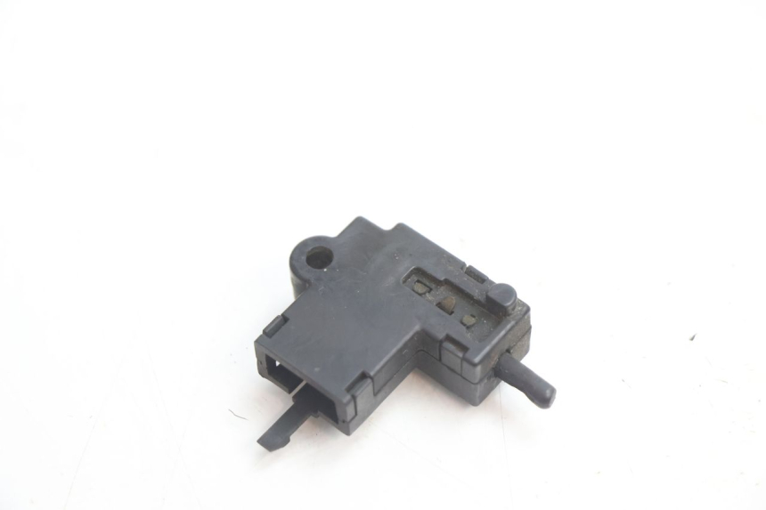 photo de INTERRUPTOR DE EMBREAGEM YAMAHA YZF R GENESIS 750 (1993 - 1998) - Zoom do estado de desgaste