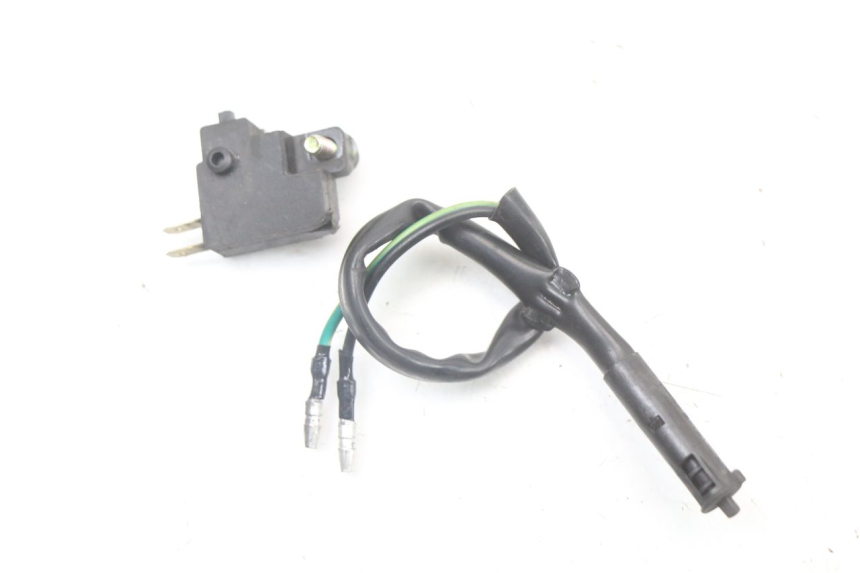 photo de INTERRUPTOR DE LUZ DE FREIO KYMCO AGILITY 4T 50 (2005 - 2018) - Detalhe da peça