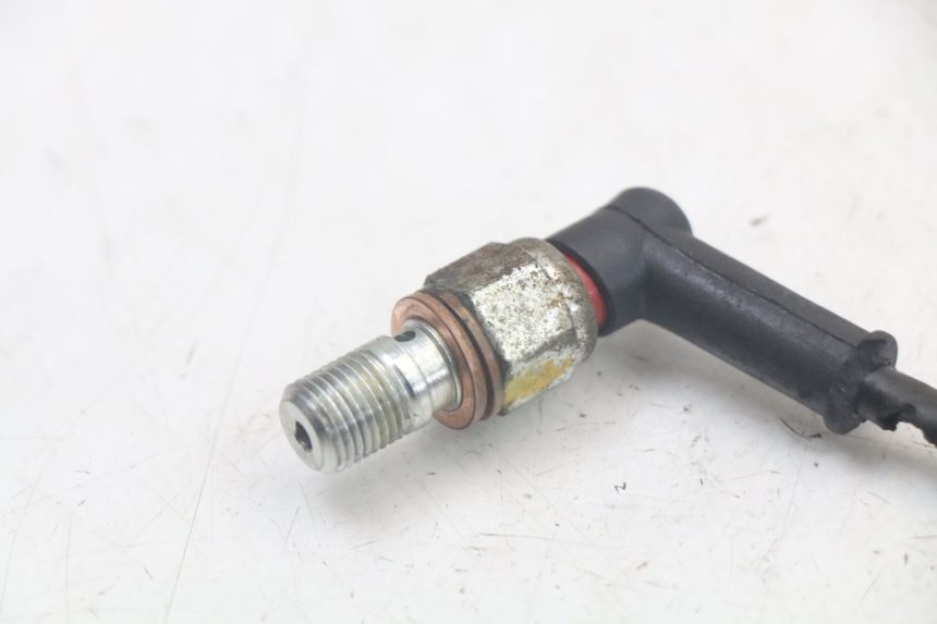 photo de INTERRUPTOR DE LUZ DE FREIO TRASEIRO QUADRO 3D S 350 (2013 - 2018) - Detalhe da peça