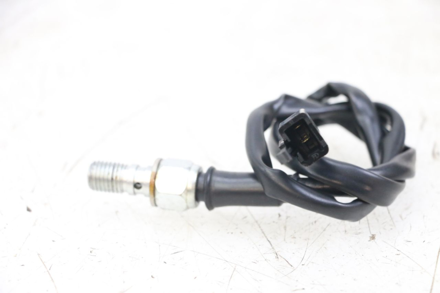 photo de INTERRUPTOR DE LUZ DE FREIO TRASEIRO ARCHIVE CAFE RACER 4T 50 (2019 - 2024) - Detalhe da peça