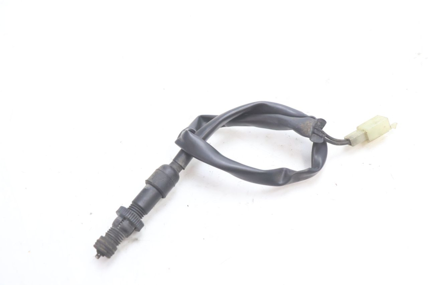 photo de INTERRUPTOR DA LUZ DE FREIO TRASEIRA HONDA CB F HORNET 600 (2005 - 2006) - Zoom do estado de desgaste