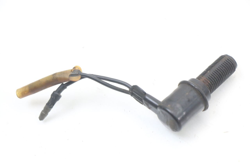 photo de INTERRUPTOR DE LUZ DE FREIO TRASEIRO YAMAHA DTLC 125 (1982 - 1987) - Zoom do estado de desgaste