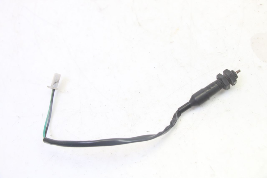 photo de INTERRUPTOR DE LUZ DE FREIO TRASEIRA STAHO FH 50 (2018 - 2019) - Outro ângulo de visão