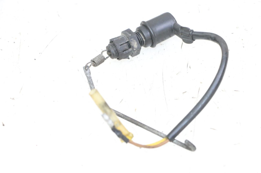 photo de INTERRUPTOR DA LUZ DE FREIO TRASEIRA YAMAHA FJ 36Y 1100 (1984 - 1985) - Detalhe da peça