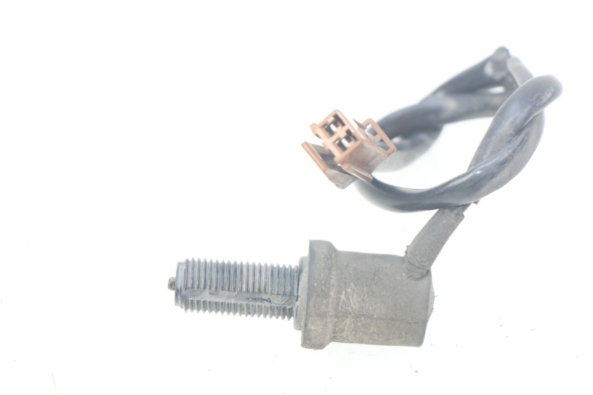 photo de INTERRUPTOR DE LUZ DE FREIO TRASEIRO YAMAHA FJR ABS 1300 (2006 - 2012) - Zoom do estado de desgaste