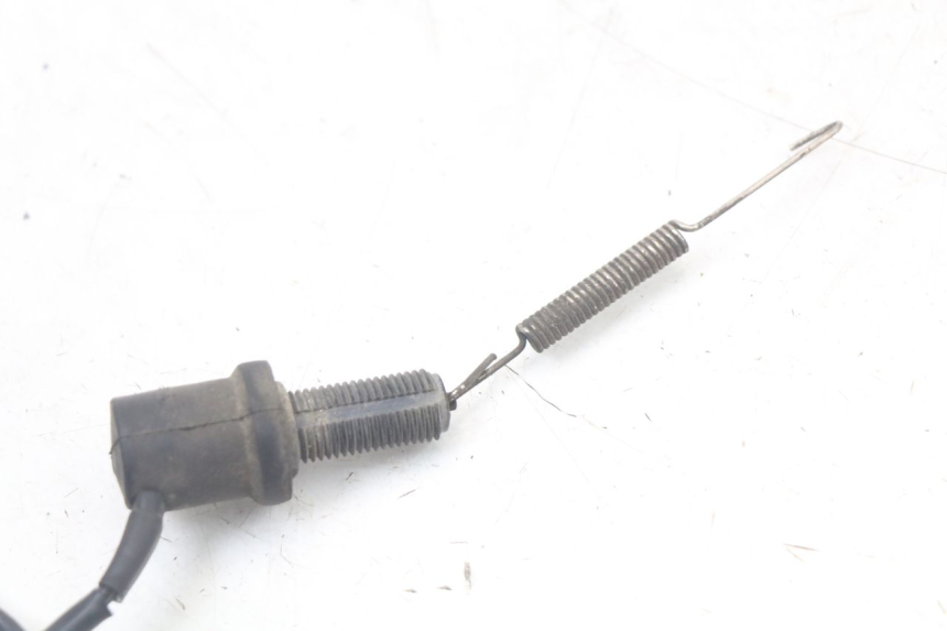 photo de INTERRUPTOR DE LUZ DE FREIO TRASEIRO YAMAHA FJR ABS 1300 (2006 - 2012) - Zoom do estado de desgaste