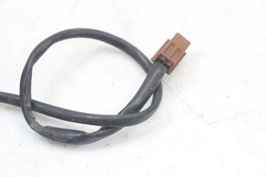photo de INTERRUPTOR DE LUZ DE FREIO TRASEIRO YAMAHA FJR ABS 1300 (2006 - 2012) - Outro ângulo de visão