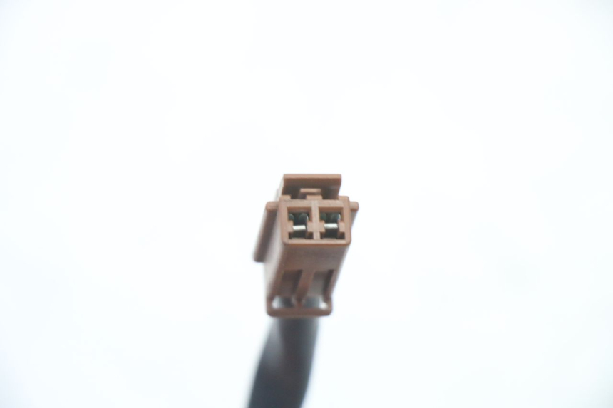 photo de INTERRUPTOR DE LUZ DE FREIO TRASEIRO YAMAHA FJR ABS 1300 (2006 - 2012) - Zoom do estado de desgaste