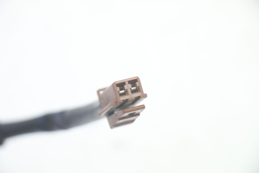 photo de INTERRUPTOR DE LUZ DE FREIO TRASEIRO YAMAHA FJR ABS 1300 (2006 - 2012) - Outro ângulo de visão