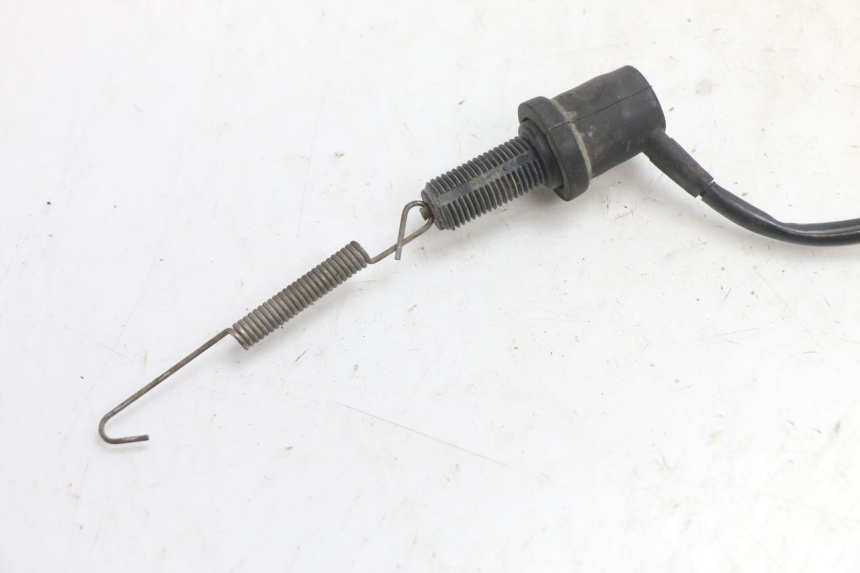 photo de INTERRUPTOR DA LUZ DE FREIO TRASEIRA YAMAHA FJR 1300 (2001 - 2005) - Detalhe da peça