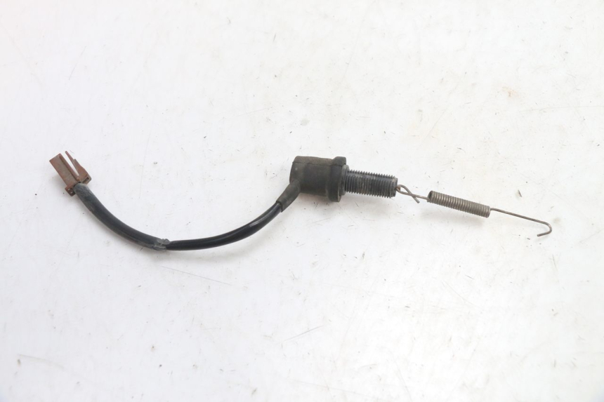 photo de INTERRUPTOR DA LUZ DE FREIO TRASEIRA YAMAHA FJR 1300 (2001 - 2005) - Zoom do estado de desgaste
