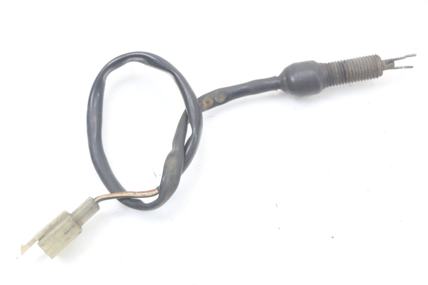 photo de INTERRUPTOR DE LUZ DE FREIO TRASEIRA SUZUKI GN 125 (1997 - 2000) - Zoom do estado de desgaste