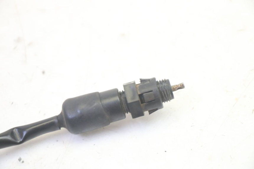 photo de INTERRUPTOR DE LUZ DE FREIO TRASEIRO KAWASAKI GPZ RX 1000 (1986 - 1988) - Detalhe da peça