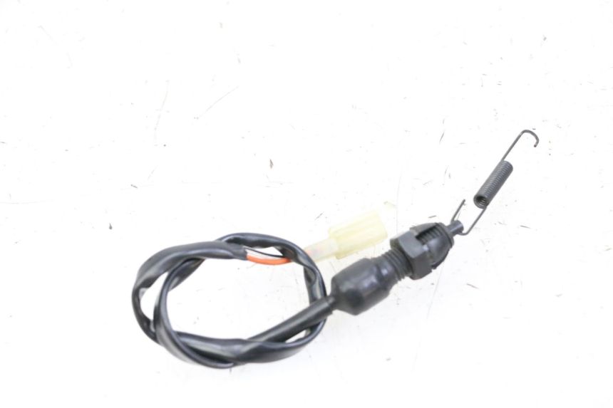 photo de INTERRUPTOR DE LUZ DE FREIO TRASEIRO SUZUKI GSR 750 (2011 - 2017) - Zoom do estado de desgaste