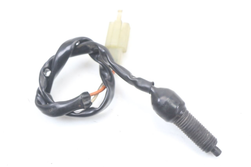 photo de INTERRUPTOR DA LUZ DE FREIO TRASEIRA SUZUKI GZ MARAUDER 125 (1998 - 2004) - Detalhe da peça