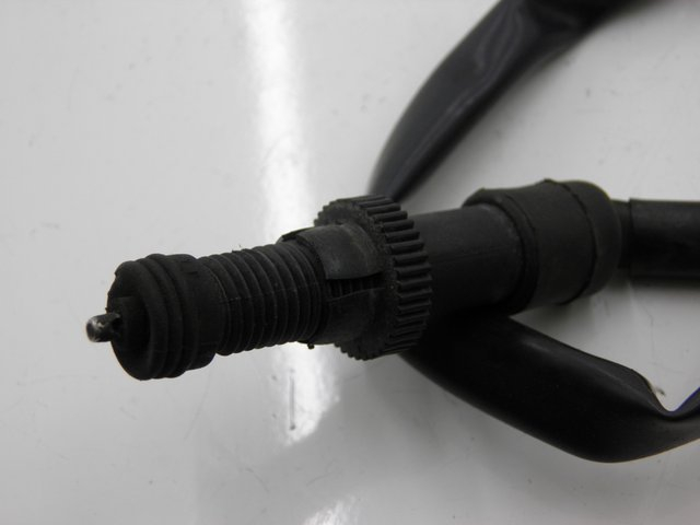 photo de INTERRUPTOR DE LUZ DE FREIO TRASEIRA HONDA CBF S ABS 600 (2004 - 2007) - Detalhe da peça