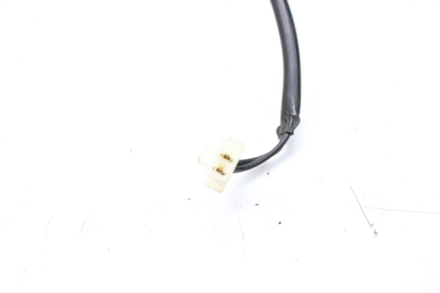 photo de INTERRUPTOR DE LUZ DE FREIO TRASEIRO SYM HUSKY 125 (1999 - 2005) - Outro ângulo de visão