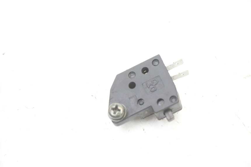 photo de INTERRUPTOR DE LUZ DE FREIO TRASEIRO LONGJIA SHARPY 125 (2020 - 2024) - Detalhe da peça