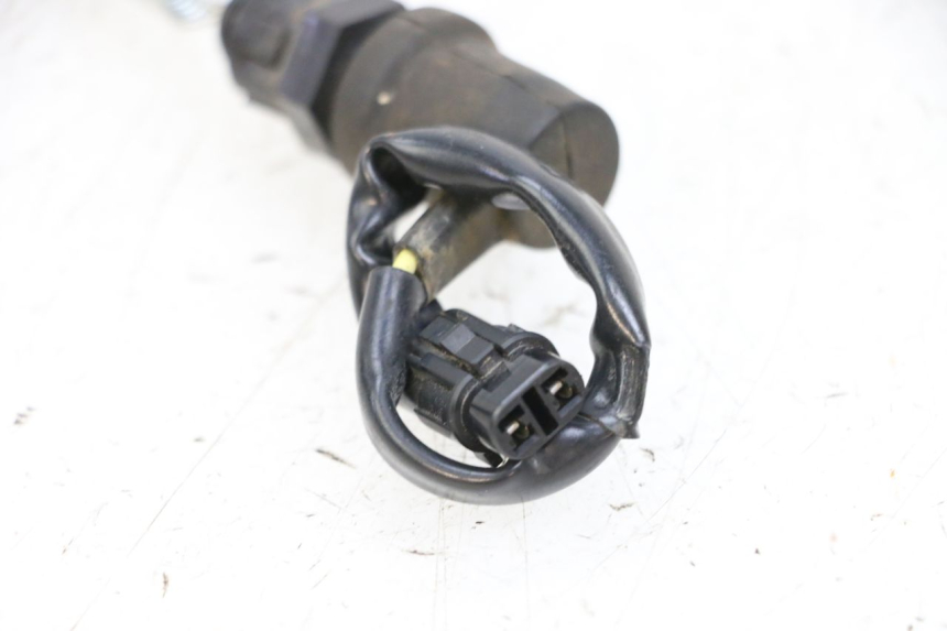 photo de INTERRUPTOR DE LUZ DE FREIO TRASEIRO YAMAHA MT-07 MT07 ABS 700 (2018 - 2020) - Zoom do estado de desgaste