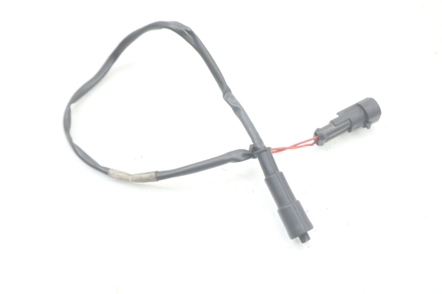 photo de INTERRUPTOR DE LUZ DE FREIO TRASEIRO PIAGGIO MP3 LT 400 (2007 - 2012) - Zoom do estado de desgaste