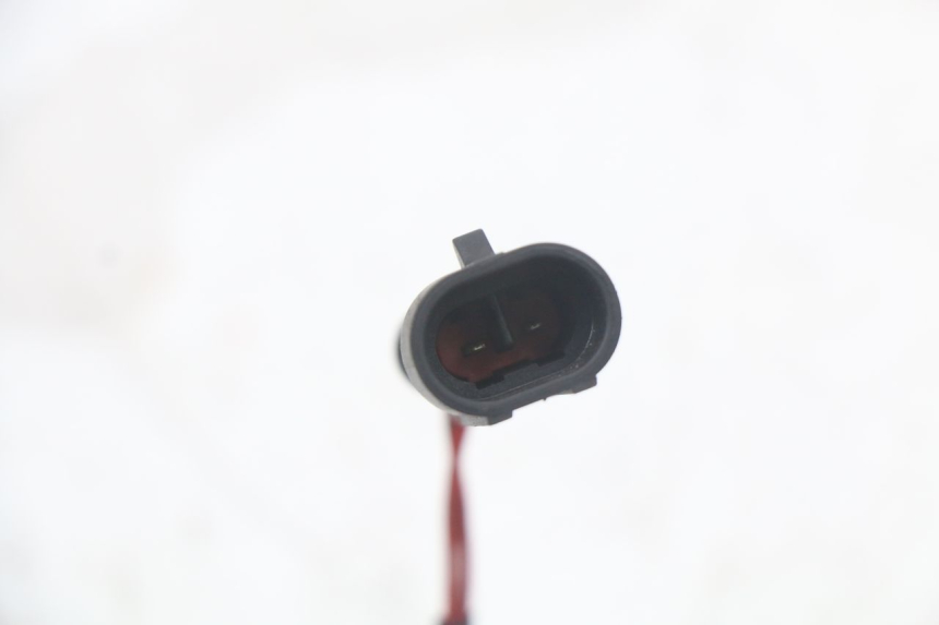 photo de INTERRUPTOR DE LUZ DE FREIO TRASEIRO PIAGGIO MP3 LT 400 (2007 - 2012) - Ampliação técnica