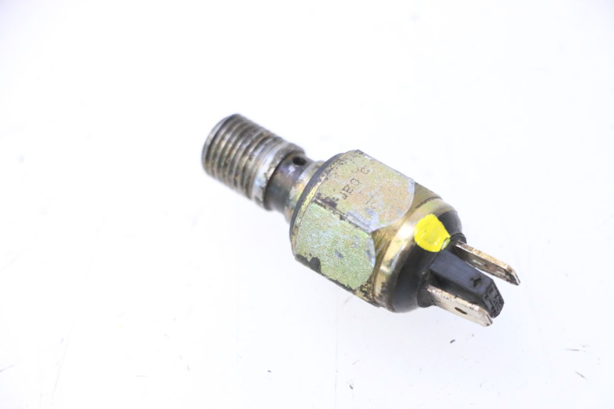 photo de INTERRUPTOR DA LUZ DE FREIO TRASEIRA MZ RT 125 (2000 - 2008) - Outro ângulo de visão