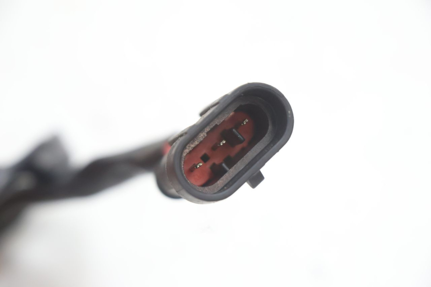 photo de CONTATOR DE LUZ DE FREIO TRASEIRO CAN-AM SPYDER RS 1000 (2008 - 2012) - Pontos de fixação
