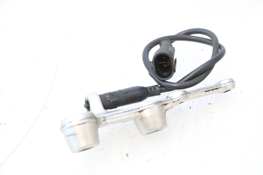 photo de INTERRUPTOR DA LUZ DE FREIO TRASEIRA DUCATI SS IE DS CARENEE 1000 (2002 - 2006) - Outro ângulo de visão