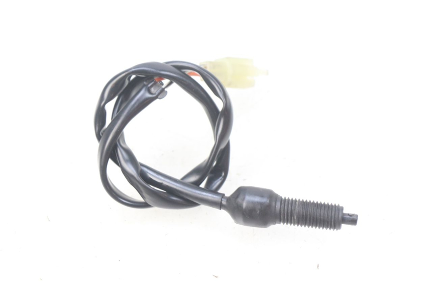 photo de INTERRUPTOR DE LUZ DE FREIO TRASEIRO SUZUKI SV N 650 (1999 - 2002) - Detalhe da peça
