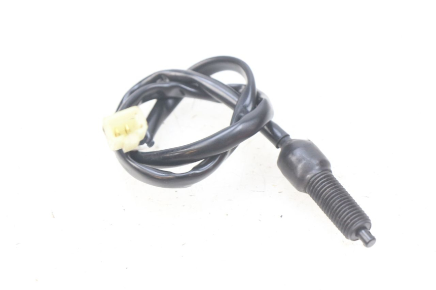 photo de INTERRUPTOR DE LUZ DE FREIO TRASEIRO SUZUKI SV N 650 (1999 - 2002) - Zoom do estado de desgaste