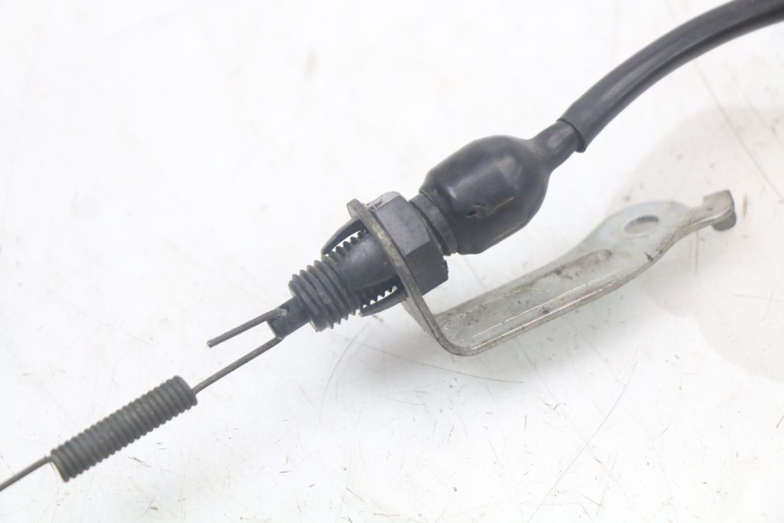 photo de INTERRUPTOR DE LUZ DE FREIO TRASEIRO SUZUKI SV N 650 (1999 - 2002) - Zoom do estado de desgaste