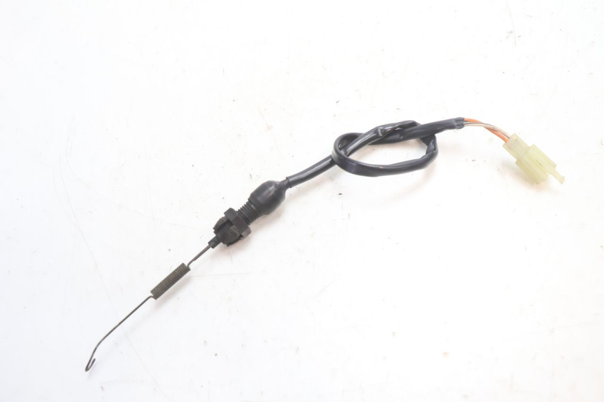 photo de INTERRUPTOR DE LUZ DE FREIO TRASEIRA SUZUKI SV S 650 (2003 - 2009) - Zoom do estado de desgaste