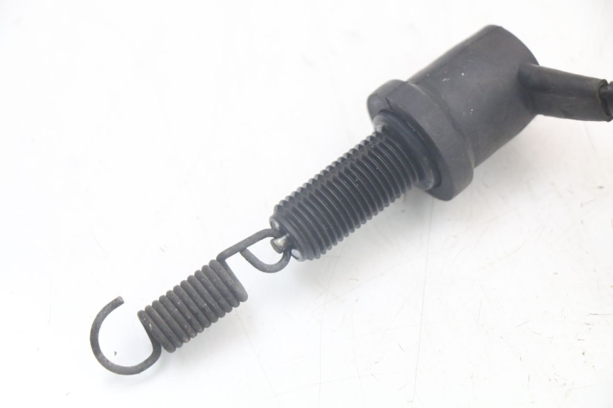 photo de INTERRUPTOR DE LUZ DE FREIO TRASEIRA YAMAHA TDM ABS 900 (2002 - 2014) - Zoom do estado de desgaste