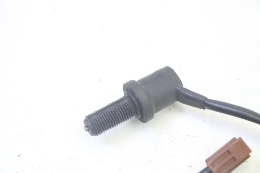 photo de INTERRUPTOR DA LUZ DE FREIO TRASEIRA YAMAHA TDM ABS 900 (2002 - 2014) - Detalhe da peça