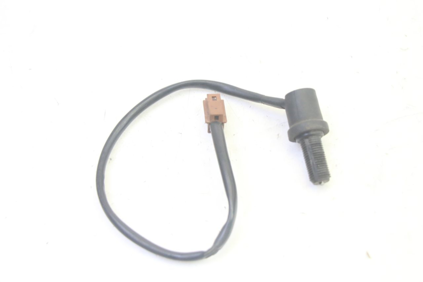 photo de INTERRUPTOR DA LUZ DE FREIO TRASEIRA YAMAHA TDM ABS 900 (2002 - 2014) - Outro ângulo de visão