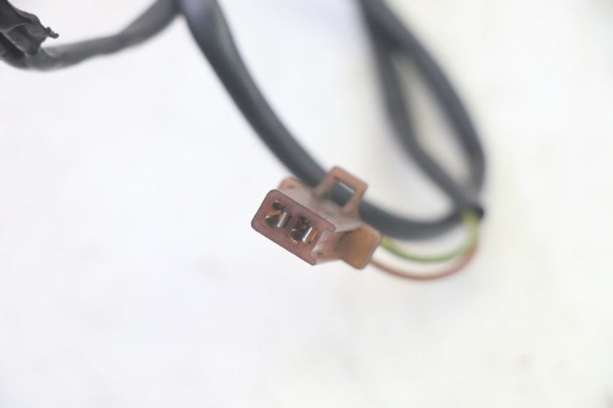 photo de INTERRUPTOR DE LUZ DE FREIO TRASEIRA YAMAHA TZR 50 (2008 - 2016) - Ampliação técnica