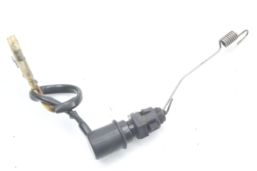 photo de INTERRUPTOR DE LUZ DE FREIO TRASEIRO YAMAHA XJ F 900 (1983 - 1994) - Zoom do estado de desgaste