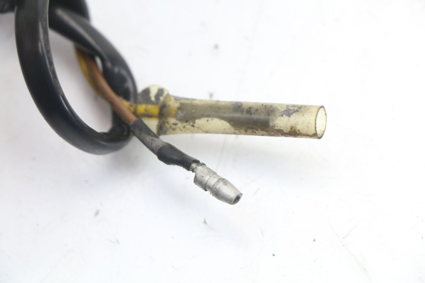 photo de INTERRUPTOR DE LUZ DE FREIO TRASEIRO YAMAHA XJ F 900 (1983 - 1994) - Vista geral