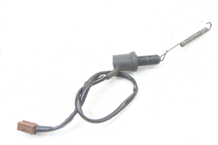 photo de INTERRUPTOR DE LUZ DE FREIO TRASEIRO YAMAHA FZS FAZER 600 (2001 - 2003) - Zoom do estado de desgaste