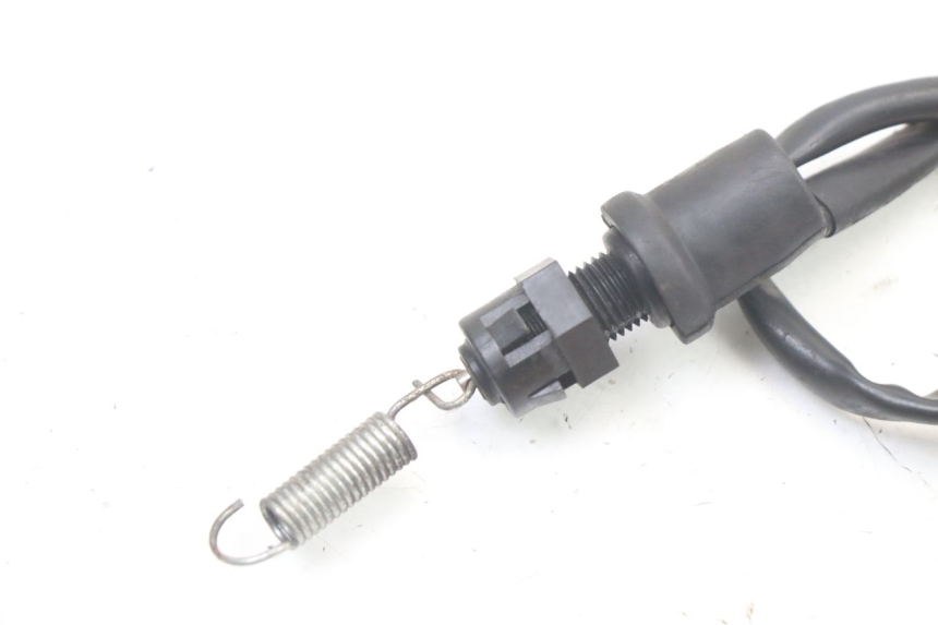 photo de INTERRUPTOR DE LUZ DE FREIO TRASEIRO YAMAHA XJ6 600 (2008 - 2016) - Zoom do estado de desgaste