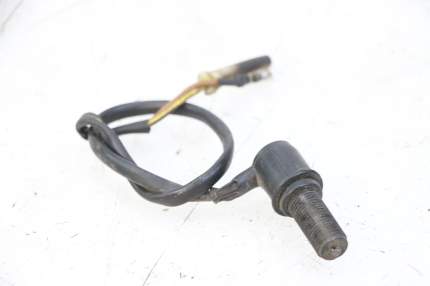 photo de INTERRUPTOR DE LUZ DE FREIO TRASEIRA YAMAHA XV VIRAGO 535 (1988 - 2004) - Detalhe da peça