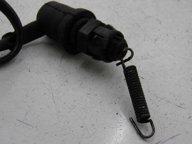photo de INTERRUPTOR DE LUZ DE FREIO TRASEIRO YAMAHA YBR 125 (2004 - 2006) - Outro ângulo de visão